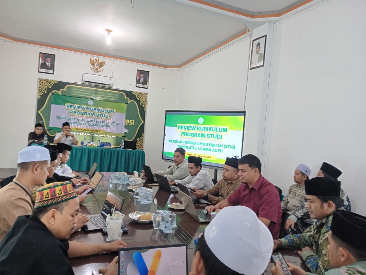 Ⓒ Hak cipta foto di atas dikembalikan sesungguhnya kepada pemilik foto Ⓒ Hak cipta foto di atas dikembalikan sesungguhnya kepada pemilik foto