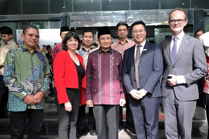 Ⓒ Hak cipta foto di atas dikembalikan sesungguhnya kepada pemilik foto Ⓒ Hak cipta foto di atas dikembalikan sesungguhnya kepada pemilik foto