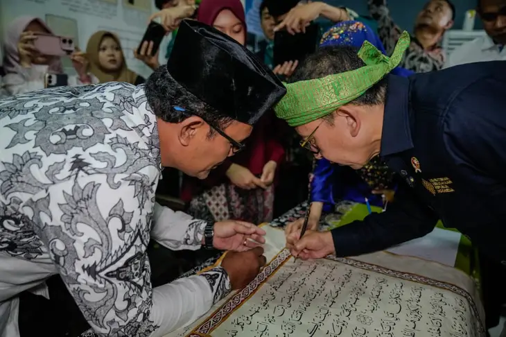 Ⓒ Hak cipta foto di atas dikembalikan sesungguhnya kepada pemilik foto Ⓒ Hak cipta foto di atas dikembalikan sesungguhnya kepada pemilik foto