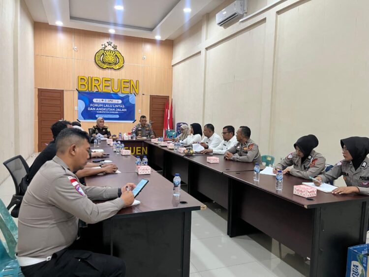 Ⓒ Hak cipta foto di atas dikembalikan sesungguhnya kepada pemilik foto Ⓒ Hak cipta foto di atas dikembalikan sesungguhnya kepada pemilik foto