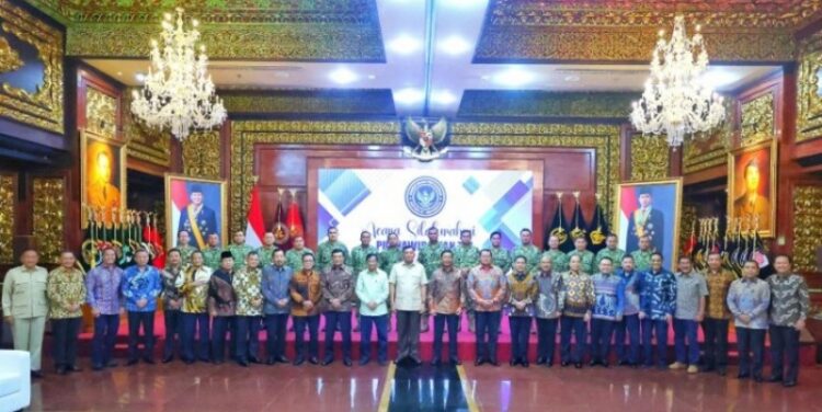 Ⓒ Hak cipta foto di atas dikembalikan sesungguhnya kepada pemilik foto Ⓒ Hak cipta foto di atas dikembalikan sesungguhnya kepada pemilik foto