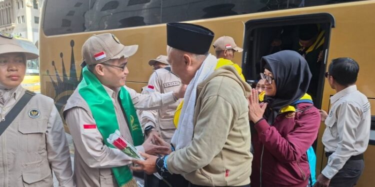 Ⓒ Hak cipta foto di atas dikembalikan sesungguhnya kepada pemilik foto Ⓒ Hak cipta foto di atas dikembalikan sesungguhnya kepada pemilik foto