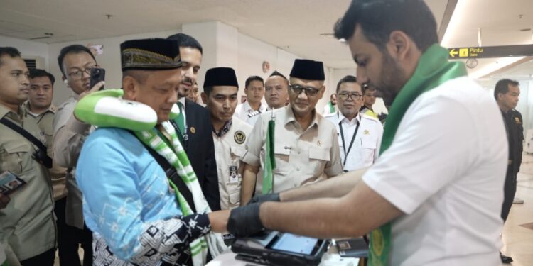 Ⓒ Hak cipta foto di atas dikembalikan sesungguhnya kepada pemilik foto Ⓒ Hak cipta foto di atas dikembalikan sesungguhnya kepada pemilik foto