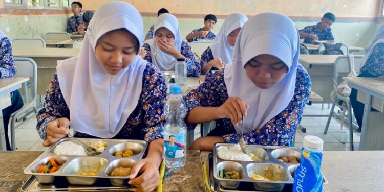 Ⓒ Hak cipta foto di atas dikembalikan sesungguhnya kepada pemilik foto Ⓒ Hak cipta foto di atas dikembalikan sesungguhnya kepada pemilik foto
