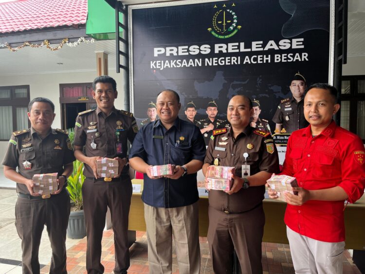 Ⓒ Hak cipta foto di atas dikembalikan sesungguhnya kepada pemilik foto