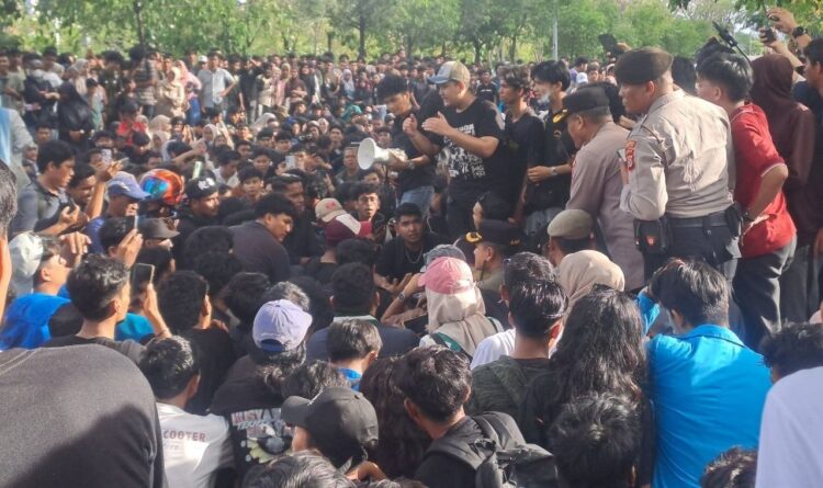 Ⓒ Hak cipta foto di atas dikembalikan sesungguhnya kepada pemilik foto