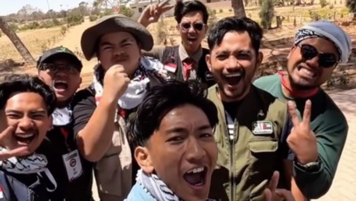 Ⓒ Hak cipta foto di atas dikembalikan sesungguhnya kepada pemilik foto Ⓒ Hak cipta foto di atas dikembalikan sesungguhnya kepada pemilik foto