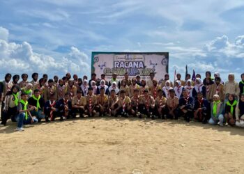 Hari Bumi 2026: Unigha Gelar Aksi Bersih Pantai Pelangi Sigli