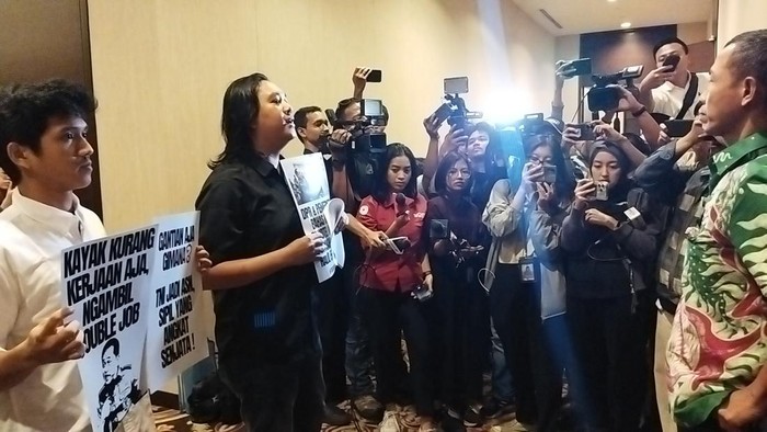 Ⓒ Hak cipta foto di atas dikembalikan sesungguhnya kepada pemilik foto Ⓒ Hak cipta foto di atas dikembalikan sesungguhnya kepada pemilik foto