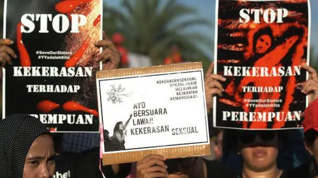 Ⓒ Hak cipta foto di atas dikembalikan sesungguhnya kepada pemilik foto Ⓒ Hak cipta foto di atas dikembalikan sesungguhnya kepada pemilik foto