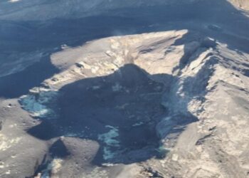 Gunung Lewotobi Laki-laki Naik Status Siaga, Warga Waspada