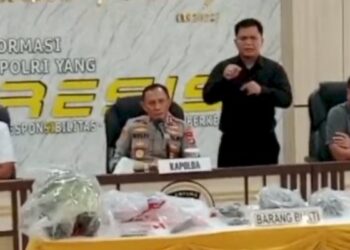Aparat kepolisian Polda Lampung bersiaga menjaga keamanan dari aksi pembegalan dan kejahatan jalanan.