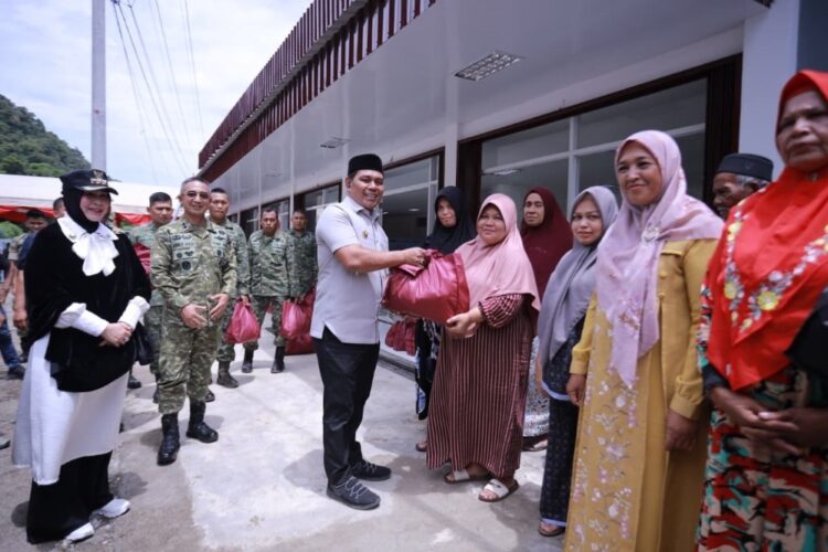 Ⓒ Hak cipta foto di atas dikembalikan sesungguhnya kepada pemilik foto Ⓒ Hak cipta foto di atas dikembalikan sesungguhnya kepada pemilik foto