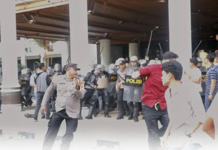 Ⓒ Hak cipta foto di atas dikembalikan sesungguhnya kepada pemilik foto Ⓒ Hak cipta foto di atas dikembalikan sesungguhnya kepada pemilik foto