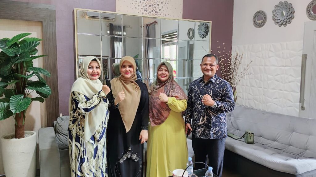 Ⓒ Hak cipta foto di atas dikembalikan sesungguhnya kepada pemilik foto Ⓒ Hak cipta foto di atas dikembalikan sesungguhnya kepada pemilik foto