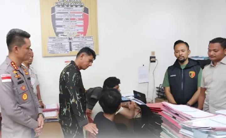Ⓒ Hak cipta foto di atas dikembalikan sesungguhnya kepada pemilik foto Ⓒ Hak cipta foto di atas dikembalikan sesungguhnya kepada pemilik foto
