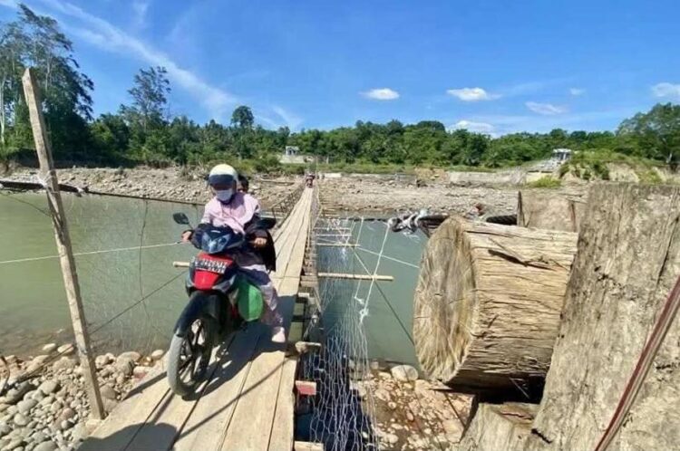 Ⓒ Hak cipta foto di atas dikembalikan sesungguhnya kepada pemilik foto Ⓒ Hak cipta foto di atas dikembalikan sesungguhnya kepada pemilik foto