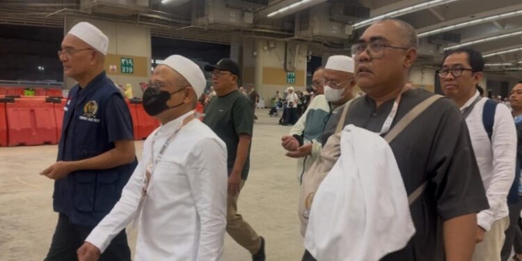 Ⓒ Hak cipta foto di atas dikembalikan sesungguhnya kepada pemilik foto Ⓒ Hak cipta foto di atas dikembalikan sesungguhnya kepada pemilik foto