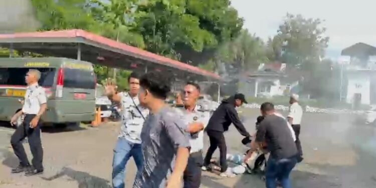 Ⓒ Hak cipta foto di atas dikembalikan sesungguhnya kepada pemilik foto