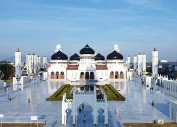 Pesona Masjid Raya Baiturrahman Aceh yang Mirip Nabawi
