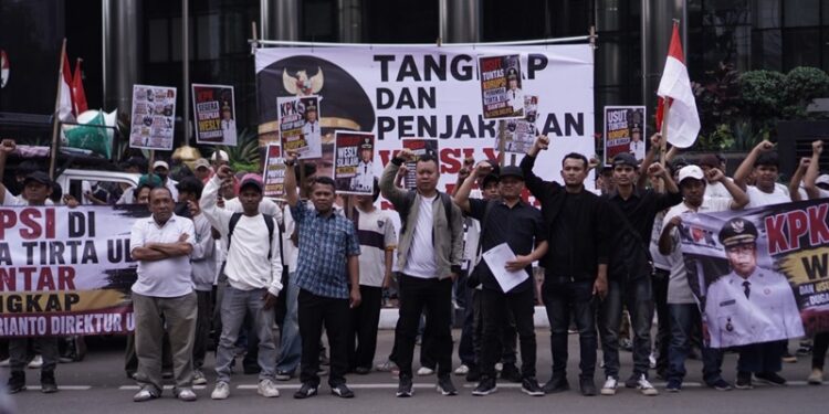 Ⓒ Hak cipta foto di atas dikembalikan sesungguhnya kepada pemilik foto Ⓒ Hak cipta foto di atas dikembalikan sesungguhnya kepada pemilik foto