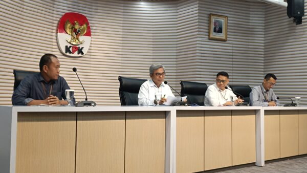 Ⓒ Hak cipta foto di atas dikembalikan sesungguhnya kepada pemilik foto Ⓒ Hak cipta foto di atas dikembalikan sesungguhnya kepada pemilik foto