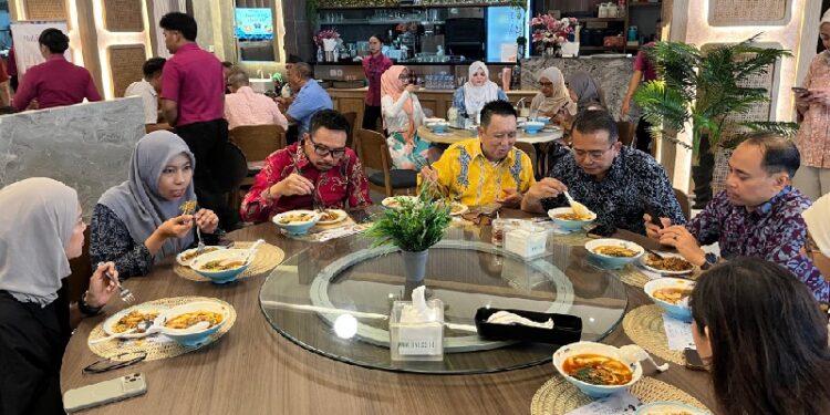Ⓒ Hak cipta foto di atas dikembalikan sesungguhnya kepada pemilik foto Ⓒ Hak cipta foto di atas dikembalikan sesungguhnya kepada pemilik foto