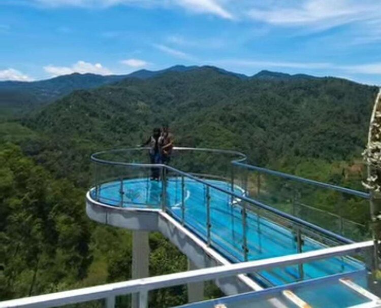 Ⓒ Hak cipta foto di atas dikembalikan sesungguhnya kepada pemilik foto Ⓒ Hak cipta foto di atas dikembalikan sesungguhnya kepada pemilik foto