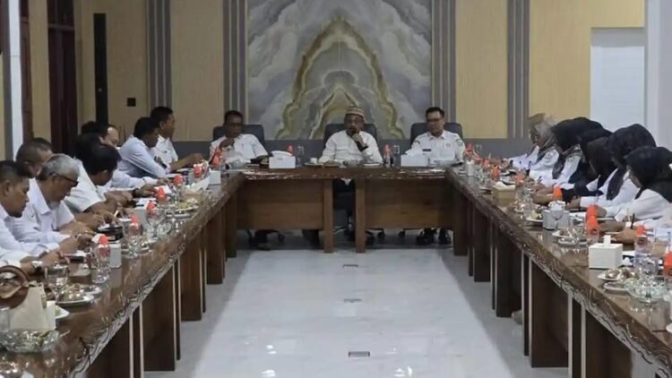 Ⓒ Hak cipta foto di atas dikembalikan sesungguhnya kepada pemilik foto Ⓒ Hak cipta foto di atas dikembalikan sesungguhnya kepada pemilik foto