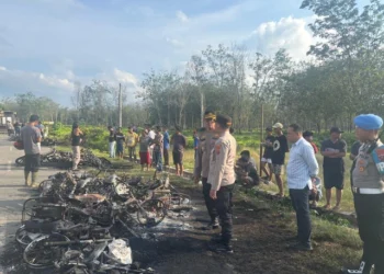 Abaikan Imbauan Polisi, Pembersihan Lahan Sepihak di Serdang Bedagai Berujung Pembakaran Puluhan Kendaraan