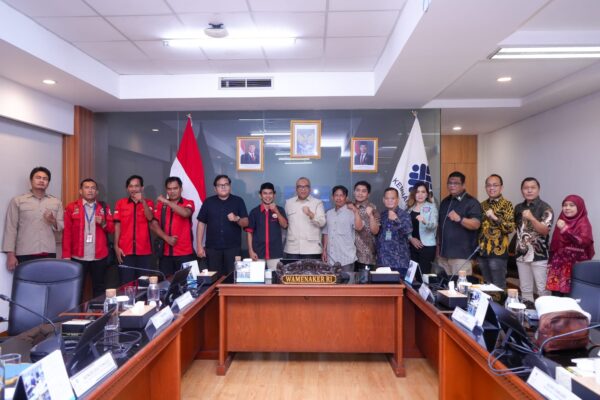 Ⓒ Hak cipta foto di atas dikembalikan sesungguhnya kepada pemilik foto Ⓒ Hak cipta foto di atas dikembalikan sesungguhnya kepada pemilik foto