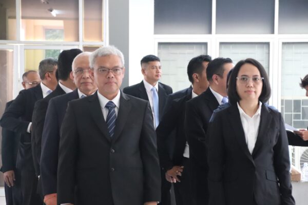 Ⓒ Hak cipta foto di atas dikembalikan sesungguhnya kepada pemilik foto Ⓒ Hak cipta foto di atas dikembalikan sesungguhnya kepada pemilik foto