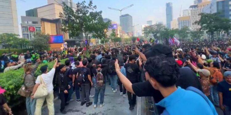Ⓒ Hak cipta foto di atas dikembalikan sesungguhnya kepada pemilik foto Ⓒ Hak cipta foto di atas dikembalikan sesungguhnya kepada pemilik foto