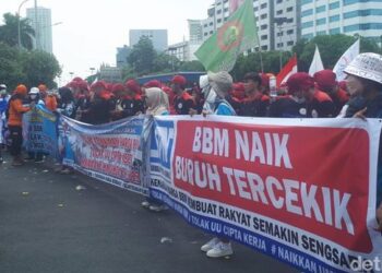 Pengamat: Kenaikan BBM Beruntun Picu Risiko Politik