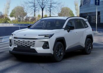 Minat Mobil Hybrid Melonjak, Toyota Berpeluang Geser General Motors dari Puncak Pasar Otomotif AS