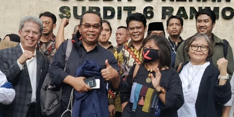 Ⓒ Hak cipta foto di atas dikembalikan sesungguhnya kepada pemilik foto Ⓒ Hak cipta foto di atas dikembalikan sesungguhnya kepada pemilik foto