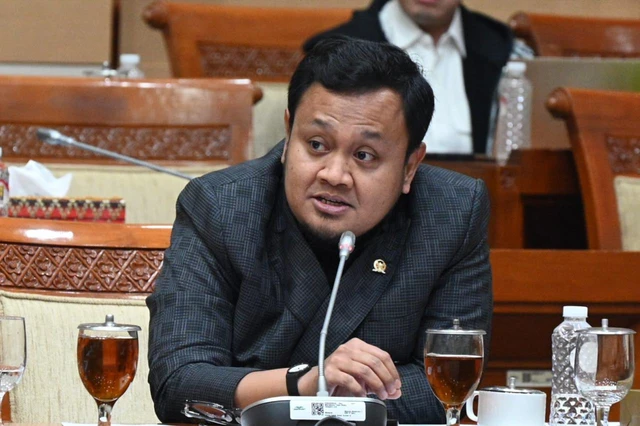 Ⓒ Hak cipta foto di atas dikembalikan sesungguhnya kepada pemilik foto Ⓒ Hak cipta foto di atas dikembalikan sesungguhnya kepada pemilik foto