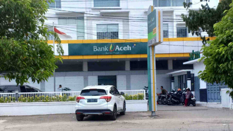 Ⓒ Hak cipta foto di atas dikembalikan sesungguhnya kepada pemilik foto Ⓒ Hak cipta foto di atas dikembalikan sesungguhnya kepada pemilik foto
