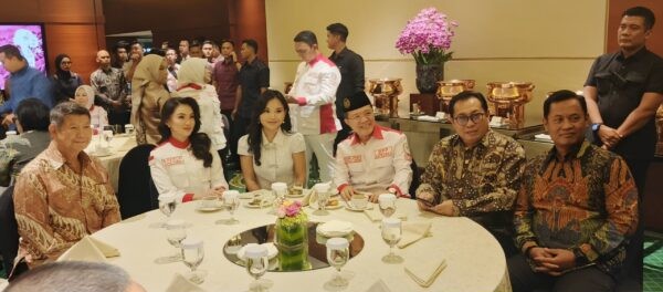 Ⓒ Hak cipta foto di atas dikembalikan sesungguhnya kepada pemilik foto Ⓒ Hak cipta foto di atas dikembalikan sesungguhnya kepada pemilik foto