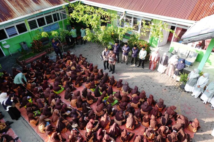 Ⓒ Hak cipta foto di atas dikembalikan sesungguhnya kepada pemilik foto