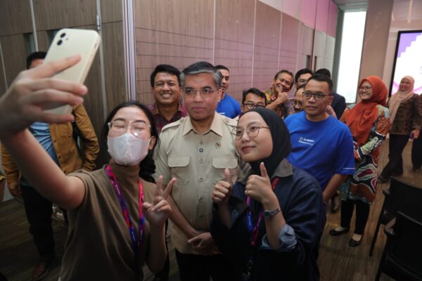 Ⓒ Hak cipta foto di atas dikembalikan sesungguhnya kepada pemilik foto Ⓒ Hak cipta foto di atas dikembalikan sesungguhnya kepada pemilik foto