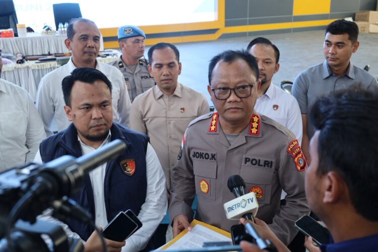 Ⓒ Hak cipta foto di atas dikembalikan sesungguhnya kepada pemilik foto Ⓒ Hak cipta foto di atas dikembalikan sesungguhnya kepada pemilik foto