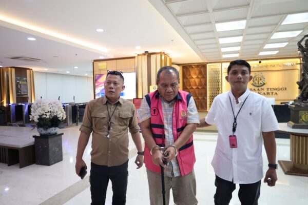 Ⓒ Hak cipta foto di atas dikembalikan sesungguhnya kepada pemilik foto Ⓒ Hak cipta foto di atas dikembalikan sesungguhnya kepada pemilik foto