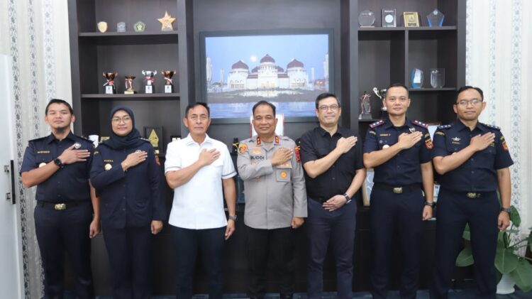 Ⓒ Hak cipta foto di atas dikembalikan sesungguhnya kepada pemilik foto Ⓒ Hak cipta foto di atas dikembalikan sesungguhnya kepada pemilik foto