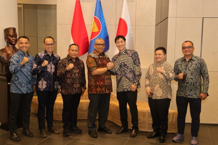 Ⓒ Hak cipta foto di atas dikembalikan sesungguhnya kepada pemilik foto Ⓒ Hak cipta foto di atas dikembalikan sesungguhnya kepada pemilik foto