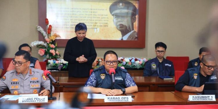 Ⓒ Hak cipta foto di atas dikembalikan sesungguhnya kepada pemilik foto Ⓒ Hak cipta foto di atas dikembalikan sesungguhnya kepada pemilik foto