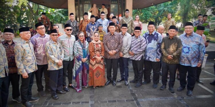 Ⓒ Hak cipta foto di atas dikembalikan sesungguhnya kepada pemilik foto Ⓒ Hak cipta foto di atas dikembalikan sesungguhnya kepada pemilik foto