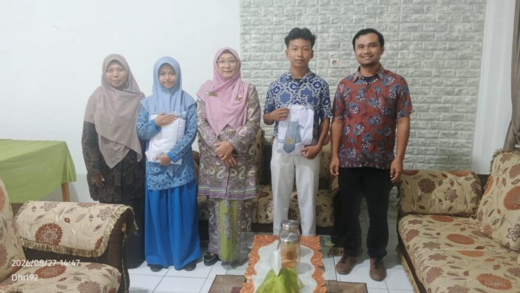 Ⓒ Hak cipta foto di atas dikembalikan sesungguhnya kepada pemilik foto Ⓒ Hak cipta foto di atas dikembalikan sesungguhnya kepada pemilik foto