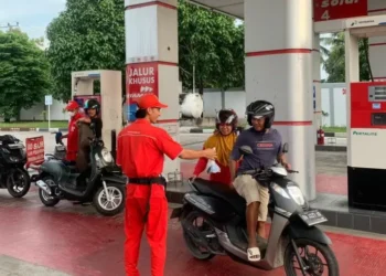 Mulai Hari Ini, Harga Pertamax Turun Jadi Rp15.950 per Liter