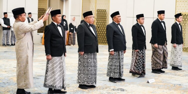 Ⓒ Hak cipta foto di atas dikembalikan sesungguhnya kepada pemilik foto Ⓒ Hak cipta foto di atas dikembalikan sesungguhnya kepada pemilik foto